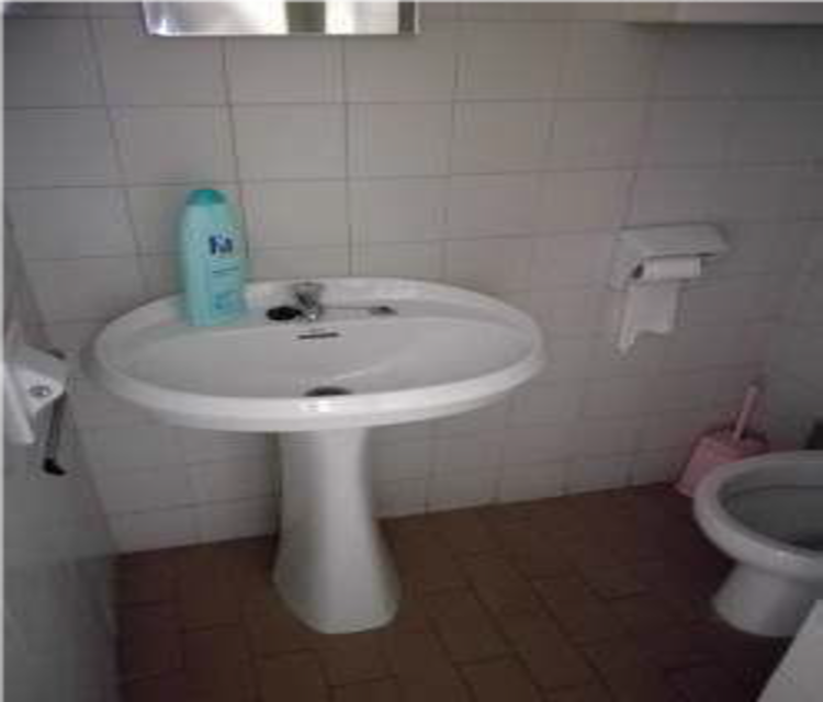 BAÑO SEÑORAS.png